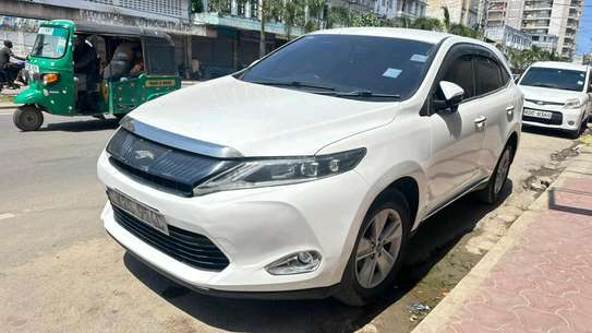 Toyota harrier slightly used image 4