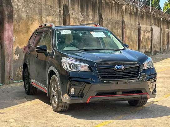 Subaru Forester SK9 E- break Black 2019 image 2