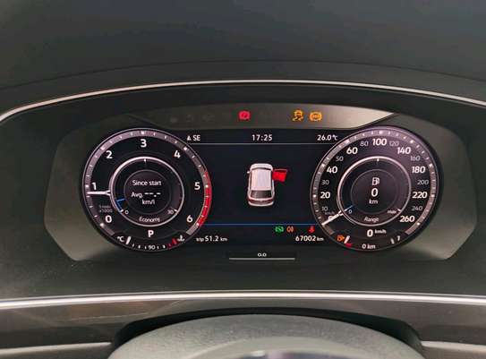 Volkswagen Tiguan R-line white colour 2018 image 10