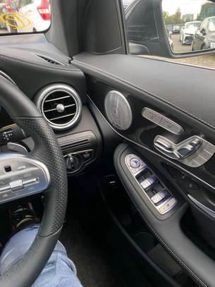 2019 Mercedes Benz GLC300 image 9