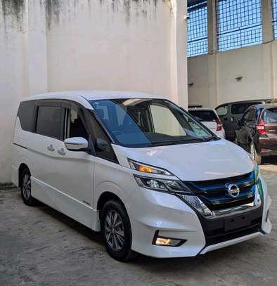Nissan Serena epower White 2018 image 6