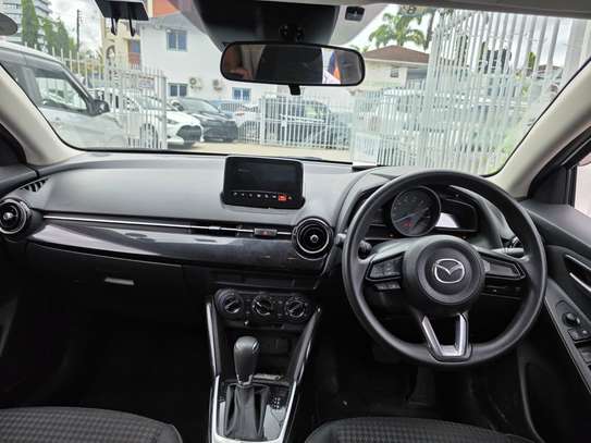 Mazda Demio image 3