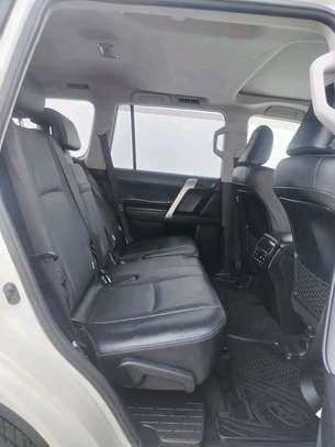 Toyota landcruiser vxl image 9