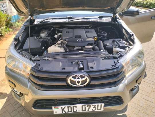 TOYOTA HILUX SINGLE CAB MANUAL LOCALLY ASSEMBLED image 13