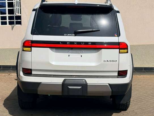2024 Lexus GX550 image 4