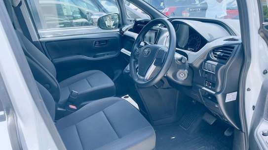 Toyota fielder normal 2018model image 8