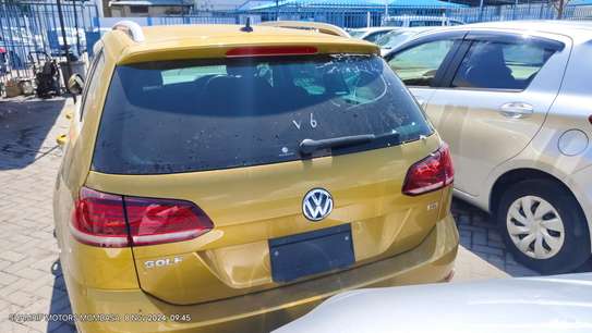 Volkswagen golf varrient 2018 Tsi image 9