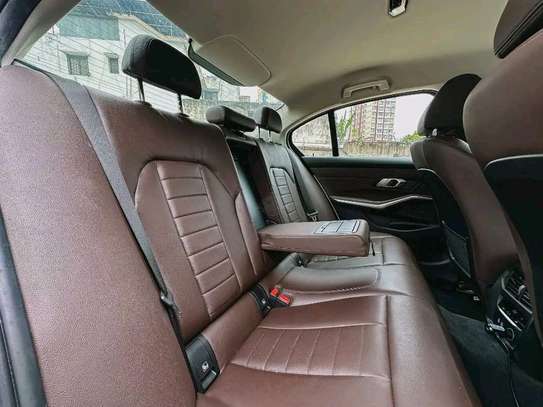 BMW 320i 2019 IM sport image 10