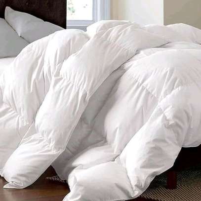 King-size white striped duvet image 5