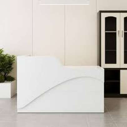 1800mm White Receptionist Desk image 2