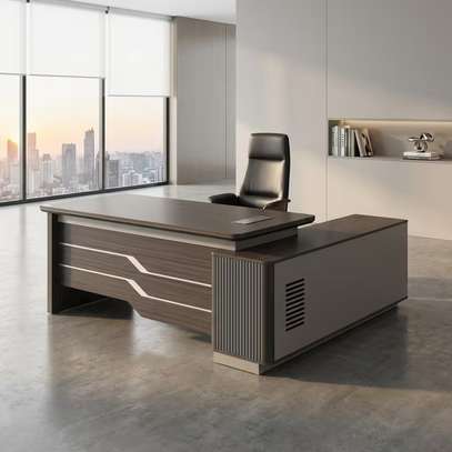 1800mm Director's L-shaped Table image 4