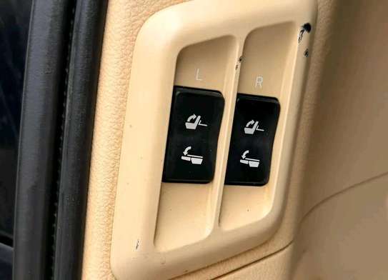 TOYOTA LANDCRUISER TZ.G 2015MODEL image 8