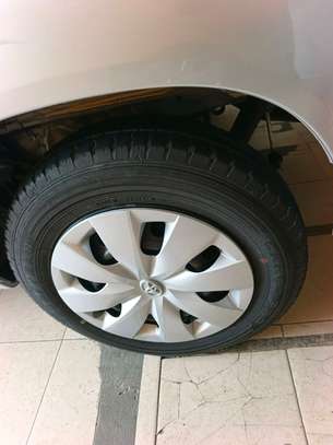 Toyota succeed TXG hybrid image 4
