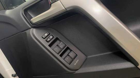 TOYOTA LANDCRUISER PRADO TX PETROL 2019MODEL SUNROOF image 2