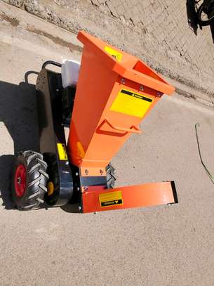 Wood Chipper 8hp image 2