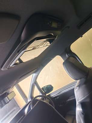 Toyota Esquire hybrid gold 2019 image 7