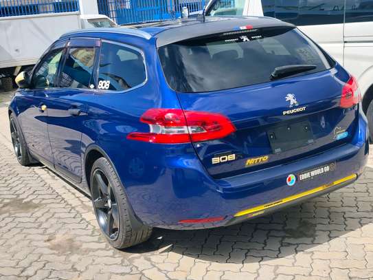 PEUGEOT 308 image 9