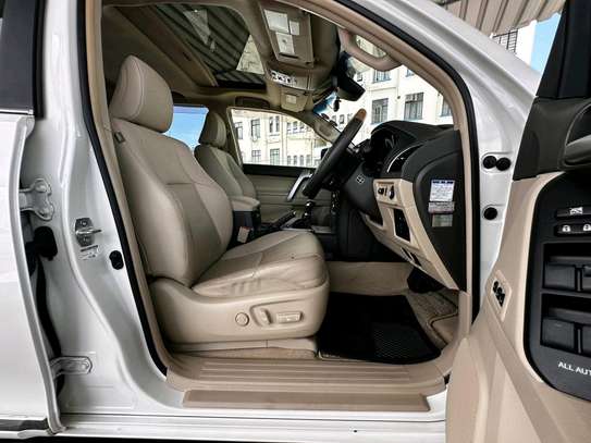 Toyota Land Cruiser Prado TZG image 14