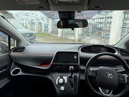 Toyota sienta modelista image 10