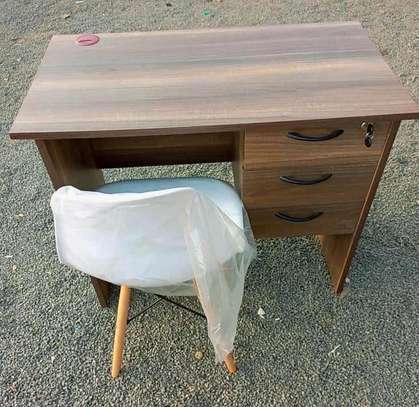 Office desk plus emes chair image 3
