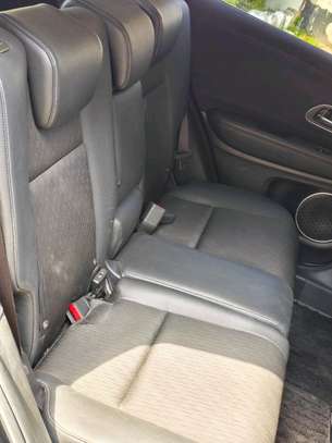 Toyota Sienta hybrid 7seater white 2019 image 7