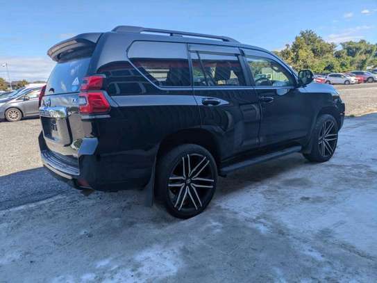 Toyota Landcruiser Prado TX 2019 model image 7