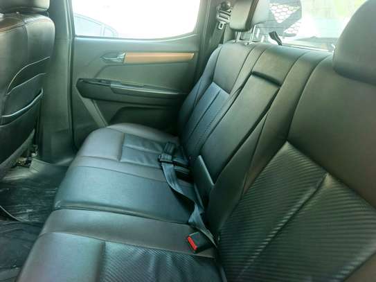 ISUZU D max image 6