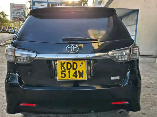 toyota wish used image 2