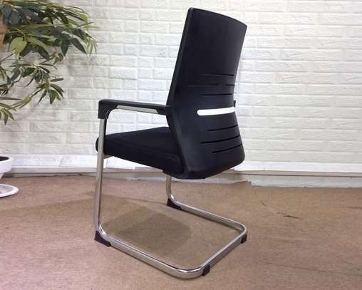 Comfortable Mesh Cantilever Guest Chair image 4