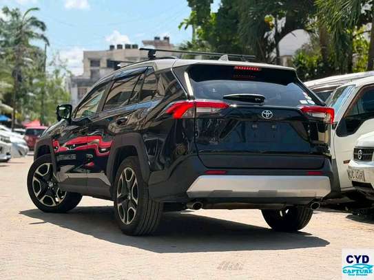 Toyota Rav4 2020 image 9