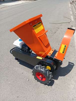 Heavy duty wood chipper image 2