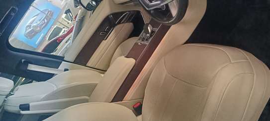 Land Rover Vogue Diesel engine 2023 image 3