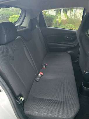 TOYOTA VITZ 2019 image 6