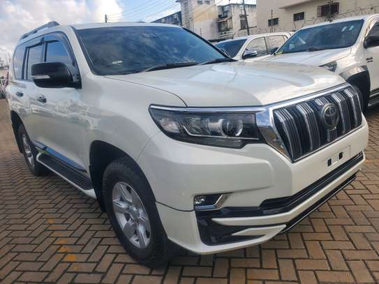 Toyota landcruiser prado vxl image 2
