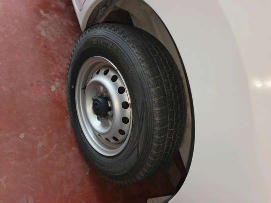 Nissan NV200 image 6