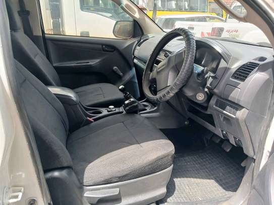 ISUZU DMAX DOUBLE CAB PICK UP image 6