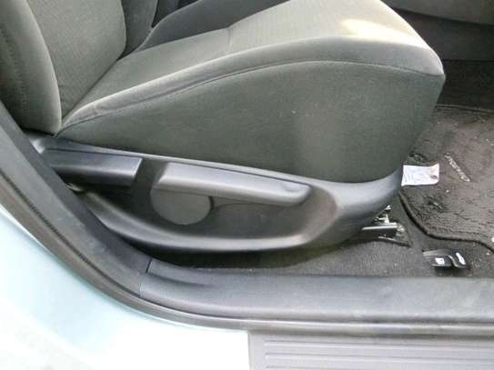 Toyota premio image 9