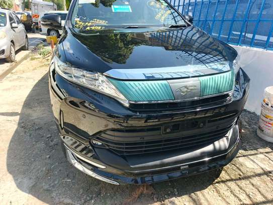 Toyota Harrier hybrid black image 2