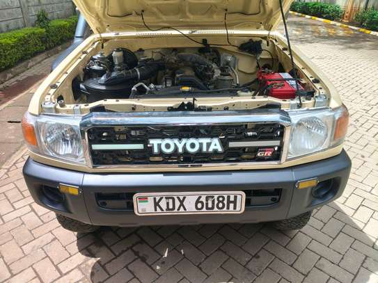 TOYOTA LAND CRUISER PICKUP 79 SERIES DIESEL image 11