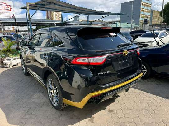 Toyota harrier image 2