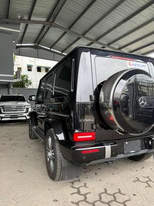 Mercedes Benz image 3