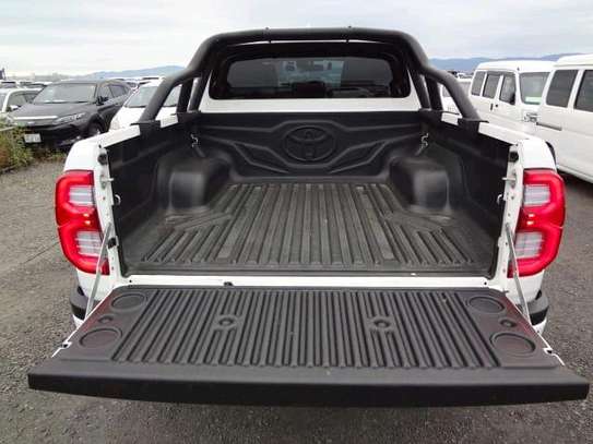 Toyota Hilux Double cabin 2018 4x4 image 8