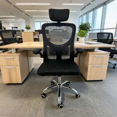 Ergonomic High Back Mesh Chair image 10