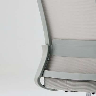 Office Chairs: Cantilever Boardroom Chair image 6