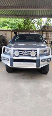 Toyota Hilux 4wd double cabin 2018 image 2