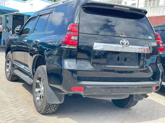TOYOTA LANDCRUISER PRADO TX.L 2020MODEL SUNROOF image 7