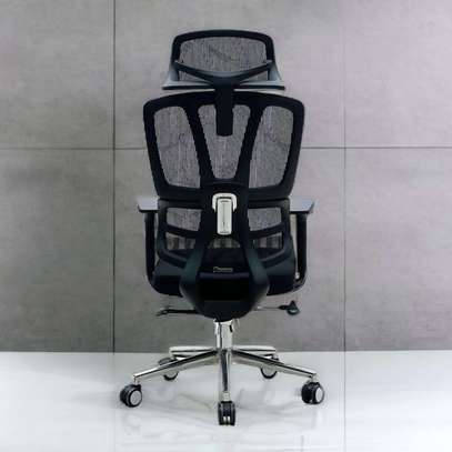 High-back executive orthopedic seat image 4
