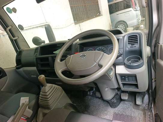 Nissan Atlas 2tones image 3