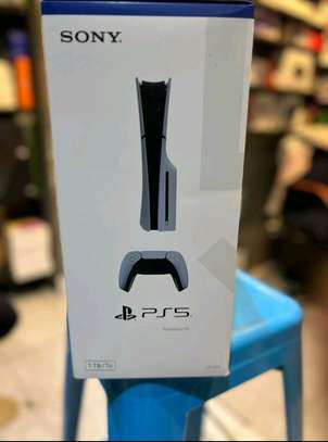 PS5 Slim image 2