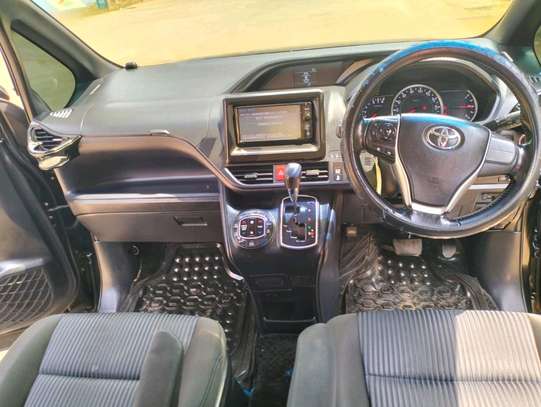 TOYOTA NOAH NEW SHAPE 2015 MODEL. image 8